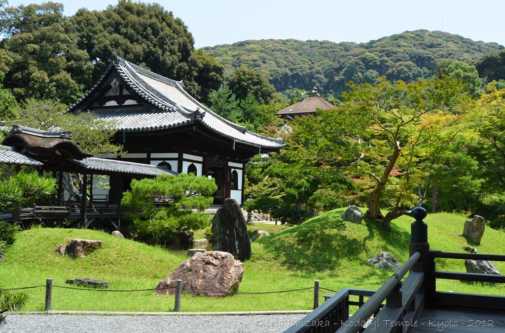 [Glria-Ishizaka---Kodaiji-Temple---Ky%255B51%255D.jpg]