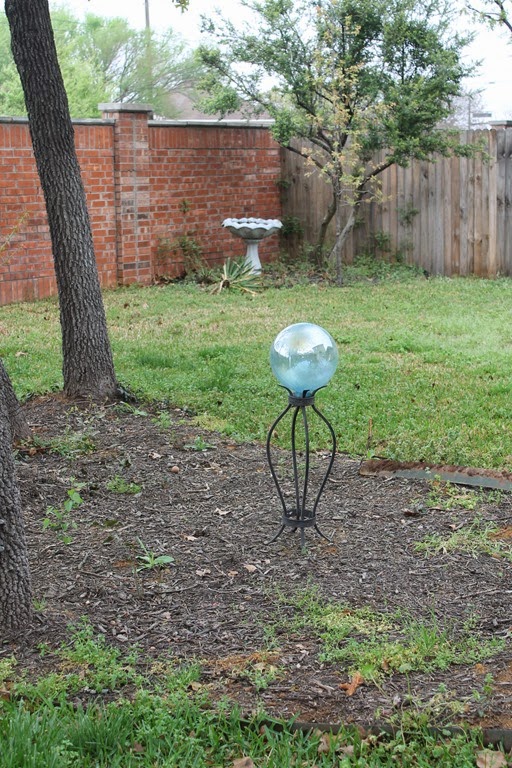 [Storybook%2520Cottage%2520Yard%2520Living%2520Room%2520001-001%255B3%255D.jpg]