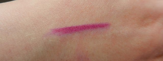 M.A.C Lipliner Magenta Swatches