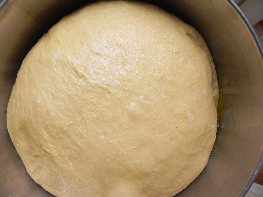 [DSCN99904.jpg&description=Savory Corn Rolls for Breaking Bread Society')]