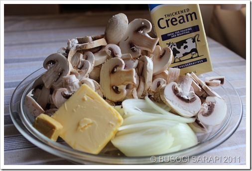 EASY MUSHROOM SAUCE INGREDIENTS© BUSOG! SARAP! 2011