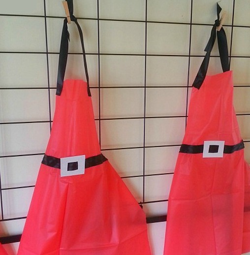 [plastic%2520tablecloth%2520aprons%255B4%255D.jpg]