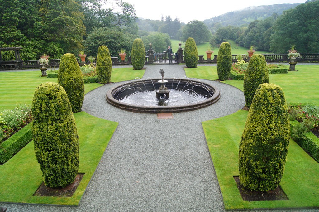[Rydal%2520Hall%2520garden%255B3%255D.jpg]