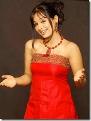 south-indian-sexy-actress-poornitha-still