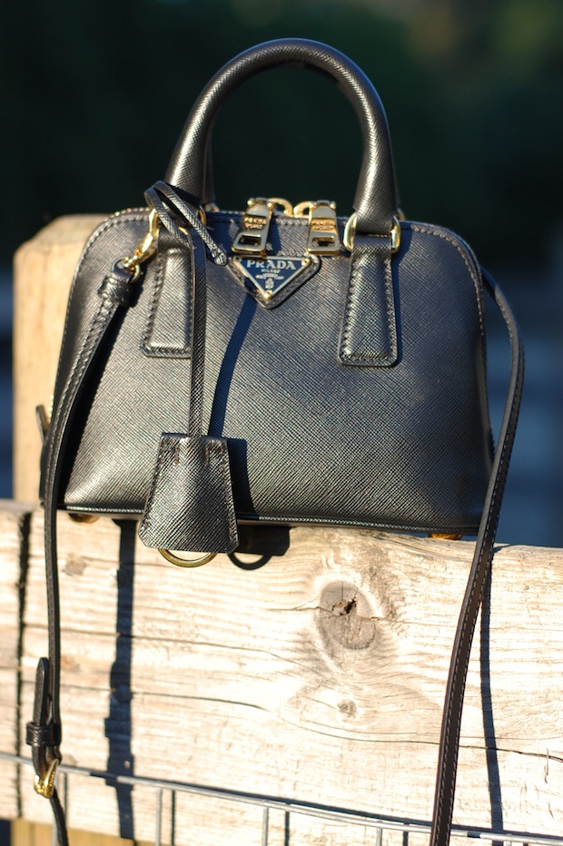 prada alma mini
