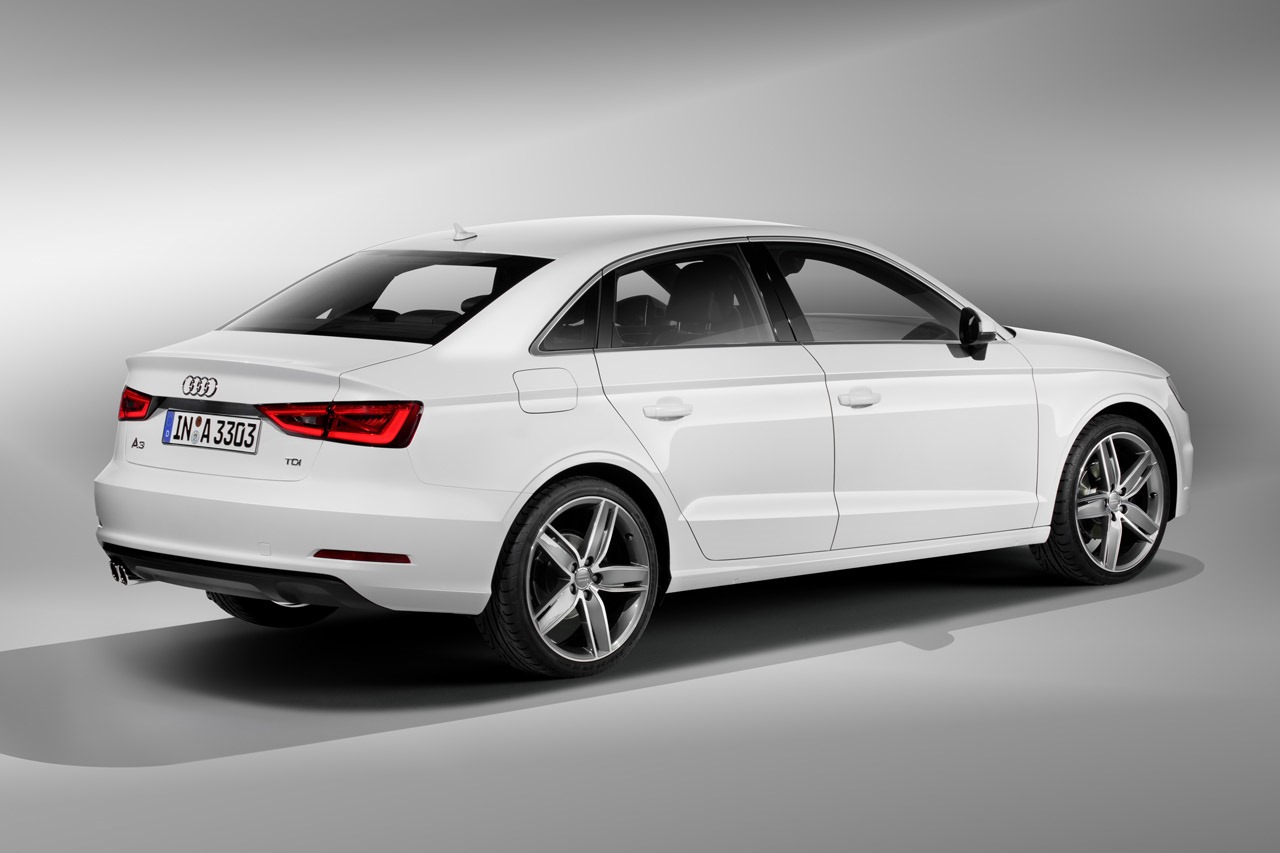 [2014-Audi-A3-Sedan-33.jpg]