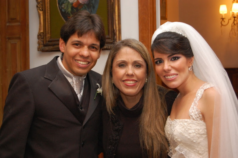 Fotos de Casamento Natasha e Rodrigo na Villa Cabral. Foto numero 14 da cerimonialista Liliane Cariello, do Rio de Janeiro, RJ, que faz cerimonial de casamentos, cerimonial de eventos, cerimonial de festas, cerimonial de 15 anos, cerimonial de bodas, cerimonial de eventos sociais, cerimonial de aniversários, decoração de casamento, decoração de festas de 15 anos, decoração de eventos sociais, decoração de aniversários, buffet de casamento, buffet de 15 anos, buffet festas, buffet eventos e assessoria cerimonial. Casamento decoração lilás e rosa Wedding Villa Cabral Liliane Cariello cerimonial casamento cerimonialista eventos casamentos rio idéias de lembrancinhas sítio festa fotos para 15 anos mesa doce salao festas