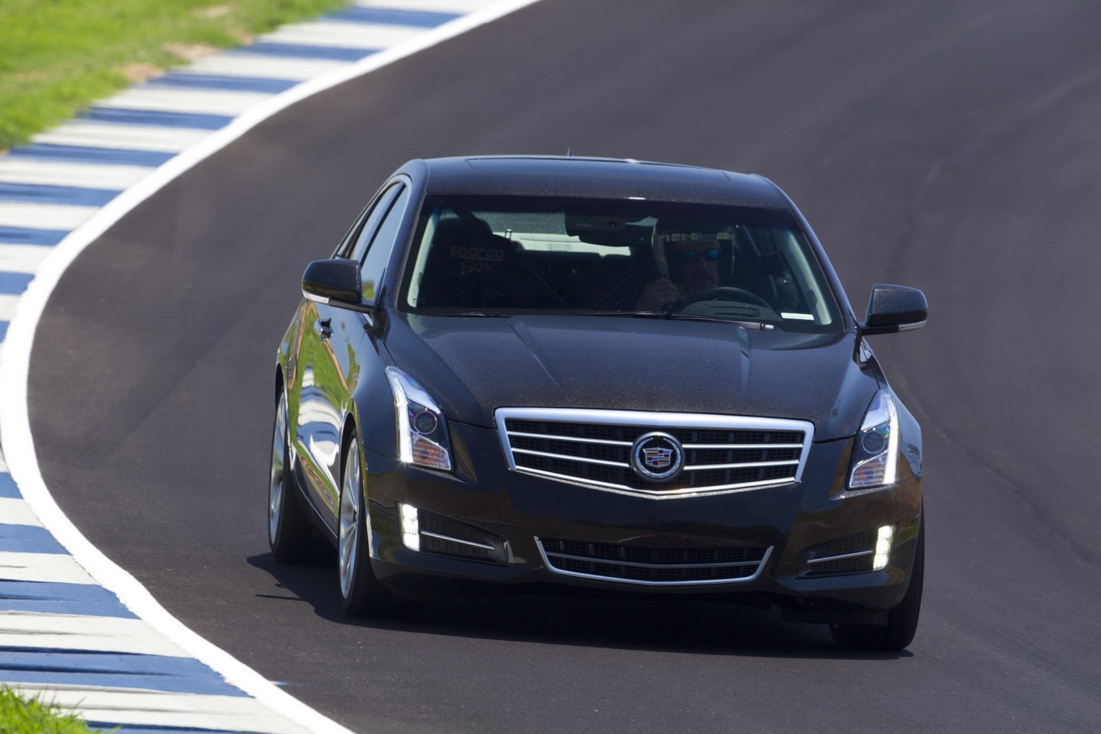 [2013-Cadillac-ATS-39%255B5%255D.jpg]