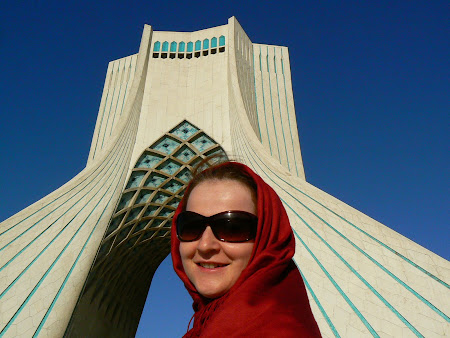 Things to see in Teheran: Azadi Tower