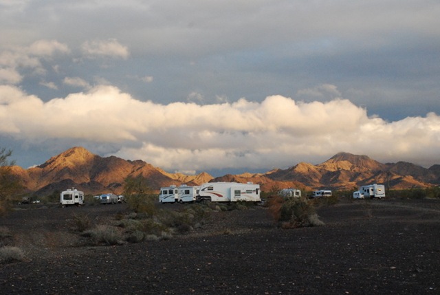 [01-26-13%2520A%2520Quartzsite%2520006%255B3%255D.jpg]