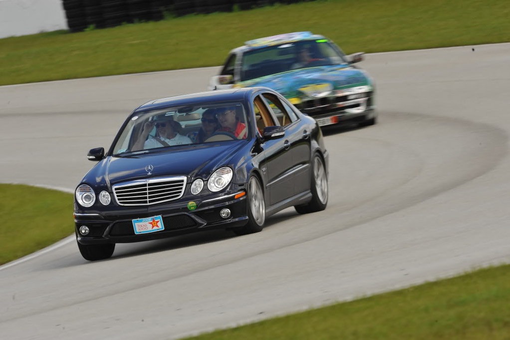 [BMW-850Ci-Art-Car-Clone-18%255B5%255D.jpg]