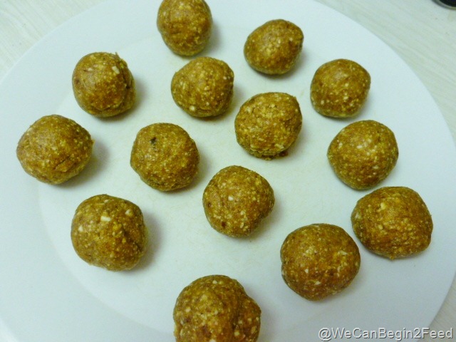 [Feb%252013%2520Fruit%2520and%2520Nut%2520Ginger%2520Ballz%2520002%255B7%255D.jpg]