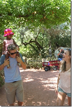 Zoo & Watermelon 111 Zoo & Watermelon 111