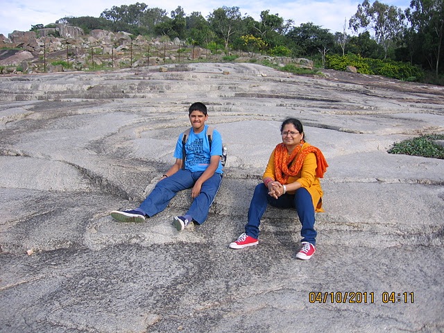 [VidyaSury%2520on%2520the%2520rocks%255B4%255D.jpg]