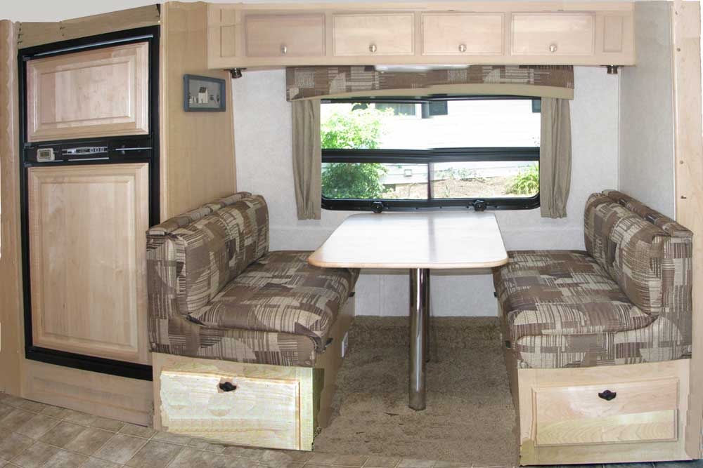 [2552_Dinette3%255B4%255D.jpg]