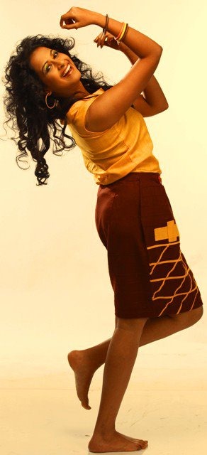 [sadhika_venugopal_new_photoshoot_still%255B2%255D.jpg]