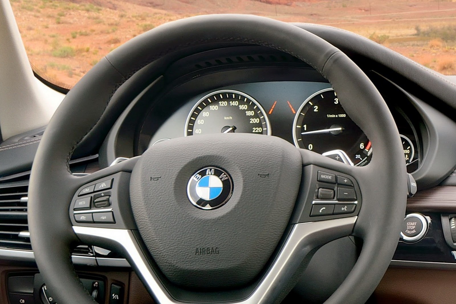 [2014-BMW-X5-64%255B2%255D.jpg]