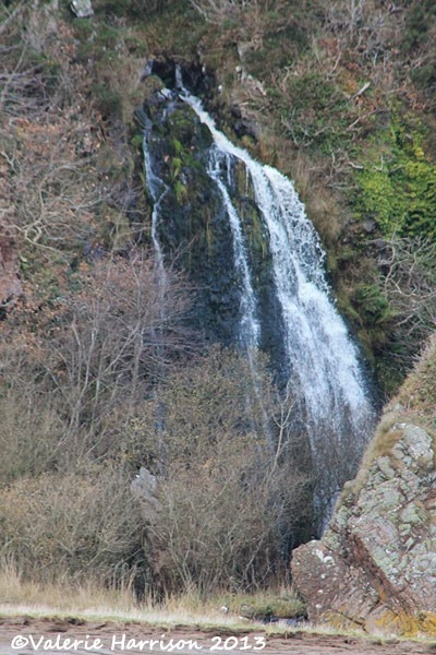 [24-waterfall2.jpg]