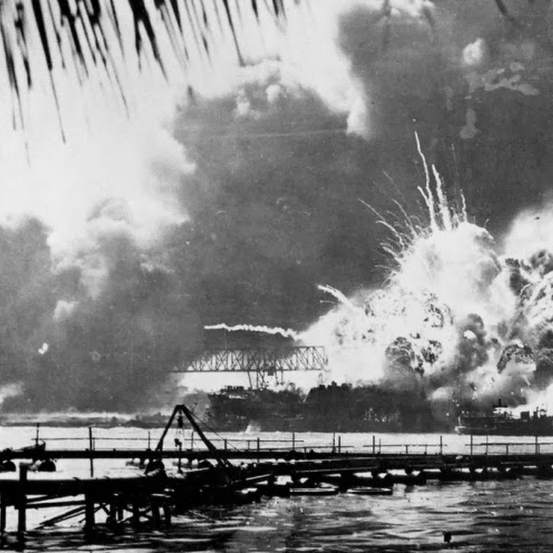O ataque japonês a Pearl Harbor em 45 fotografias