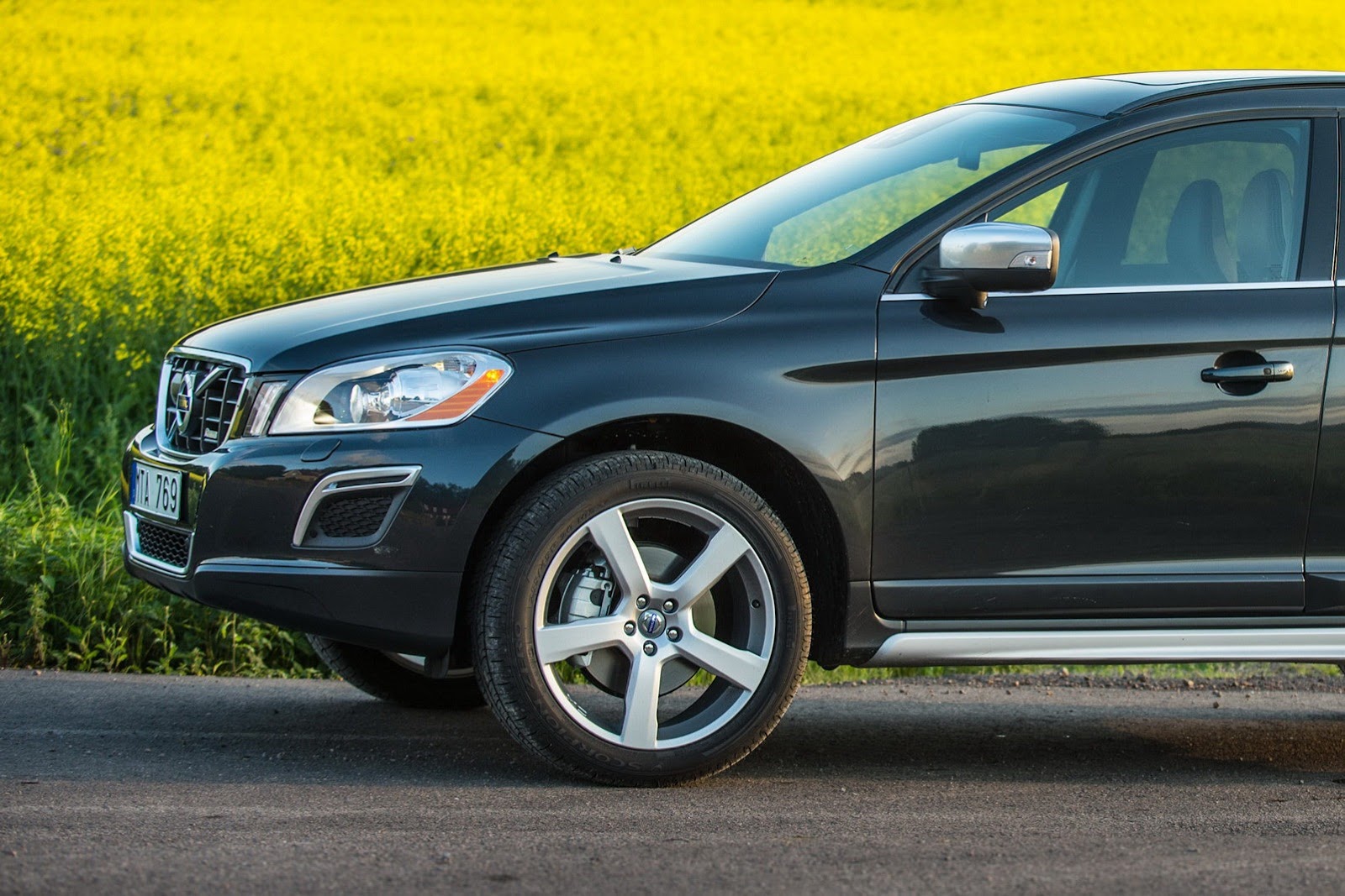 [2013-Volvo-XC60-5%255B2%255D.jpg]