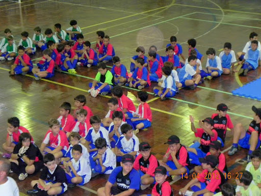 A festa de abertura dos campeonatos de futsal e society no Country Club