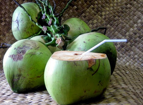 benefits-of-drinking-coconut-water-2