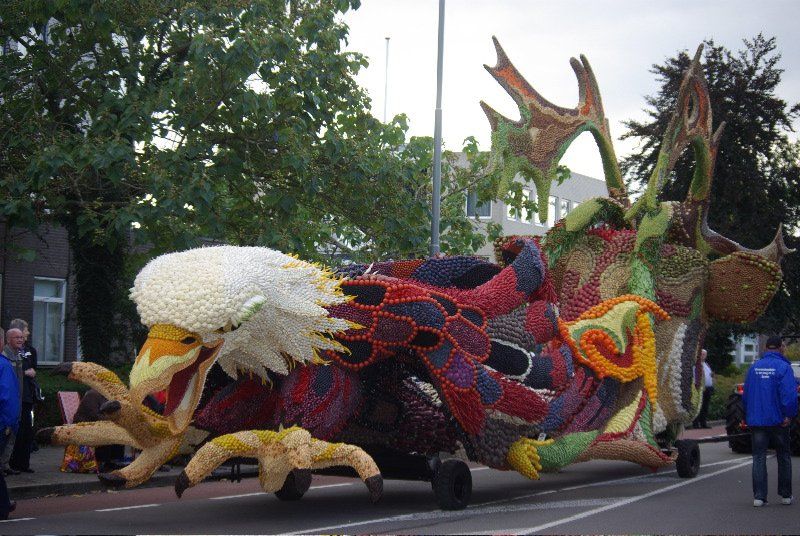 Image Dimension: 512x344 :: Everything made up of Fruits and Vegetables Everything made up of Fruits and Vegetables