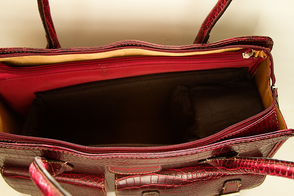 [Inside%2520tote%255B4%255D.jpg]