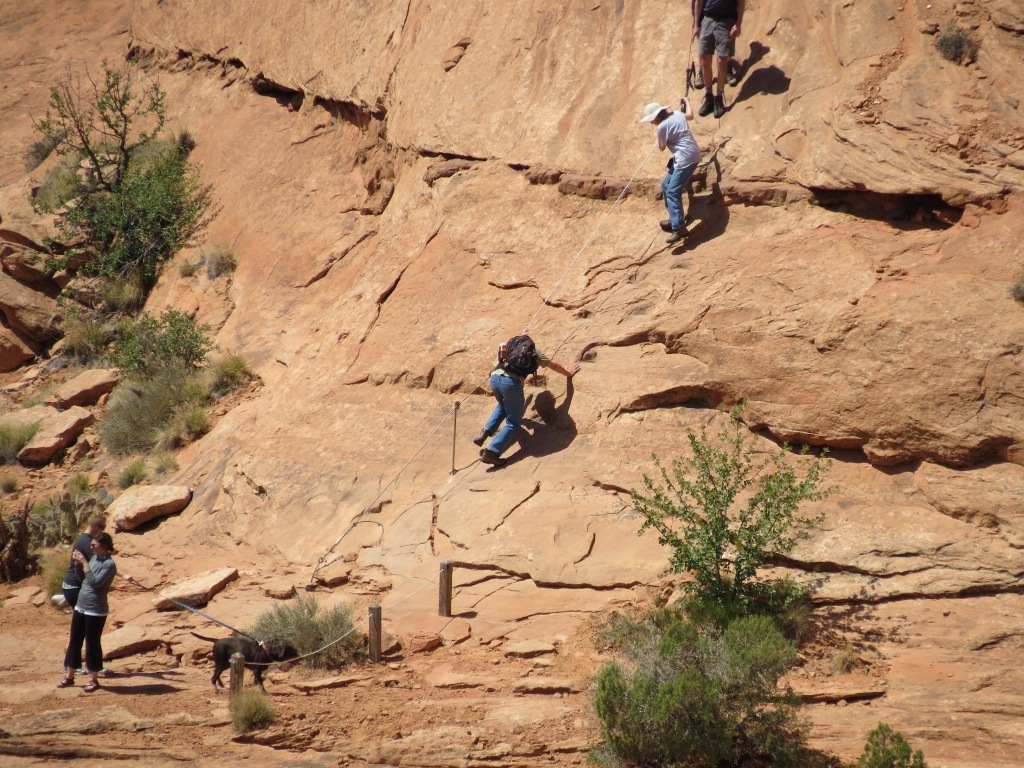 [moab_corona_steep_trail3.jpg]