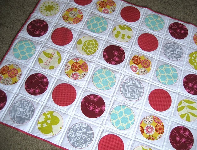 [a%2520little%2520gray%2520circle%2520quilt%25204%255B4%255D.jpg]