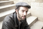 Thomas Favre : http://bit.ly/XSbaTd