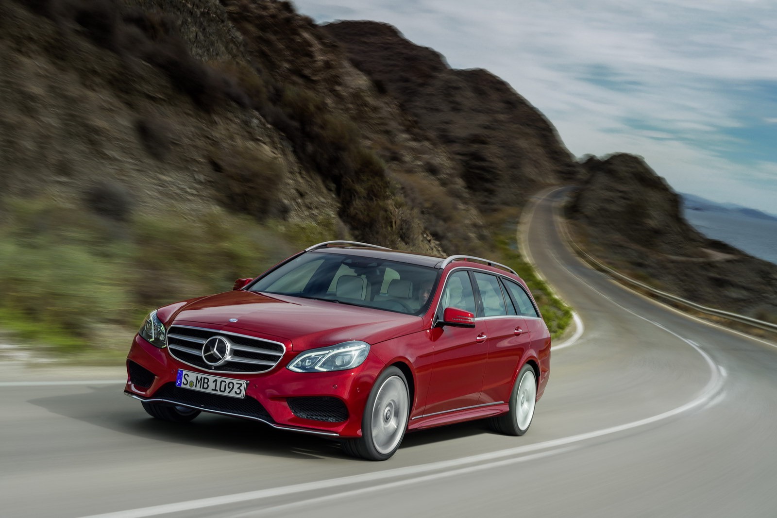 Mercedes-Benz-E-Class-FL-54[2].jpg