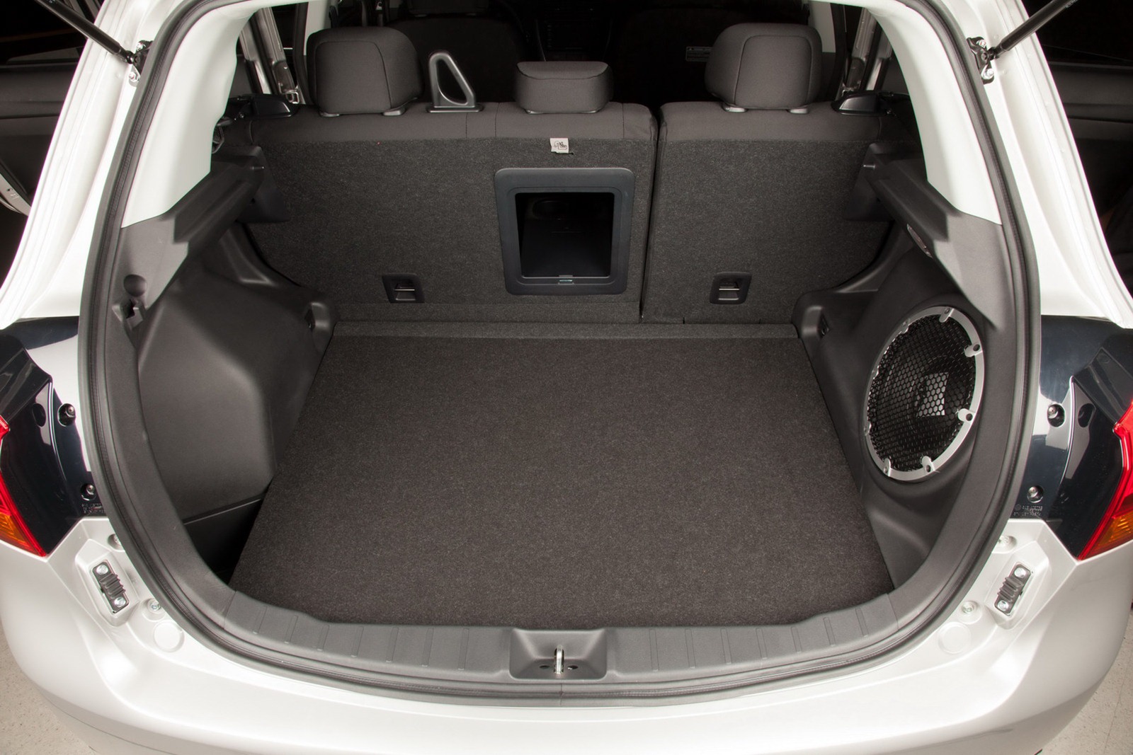 [2013-Mitsubishi-Outlander-Sport-14%255B2%255D.jpg]