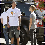 Justin Bieber Meets Up With Chris Brown