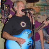 Henry Glenn performing at Follywood.
