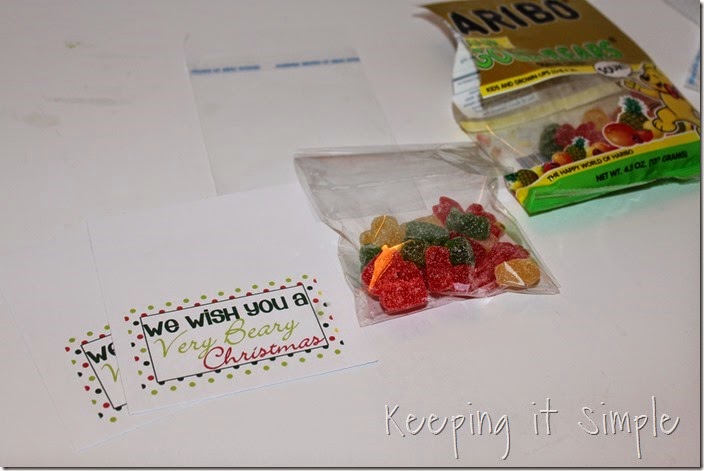 Neighbor gift idea- Sour gummy bears with printable tag (4)