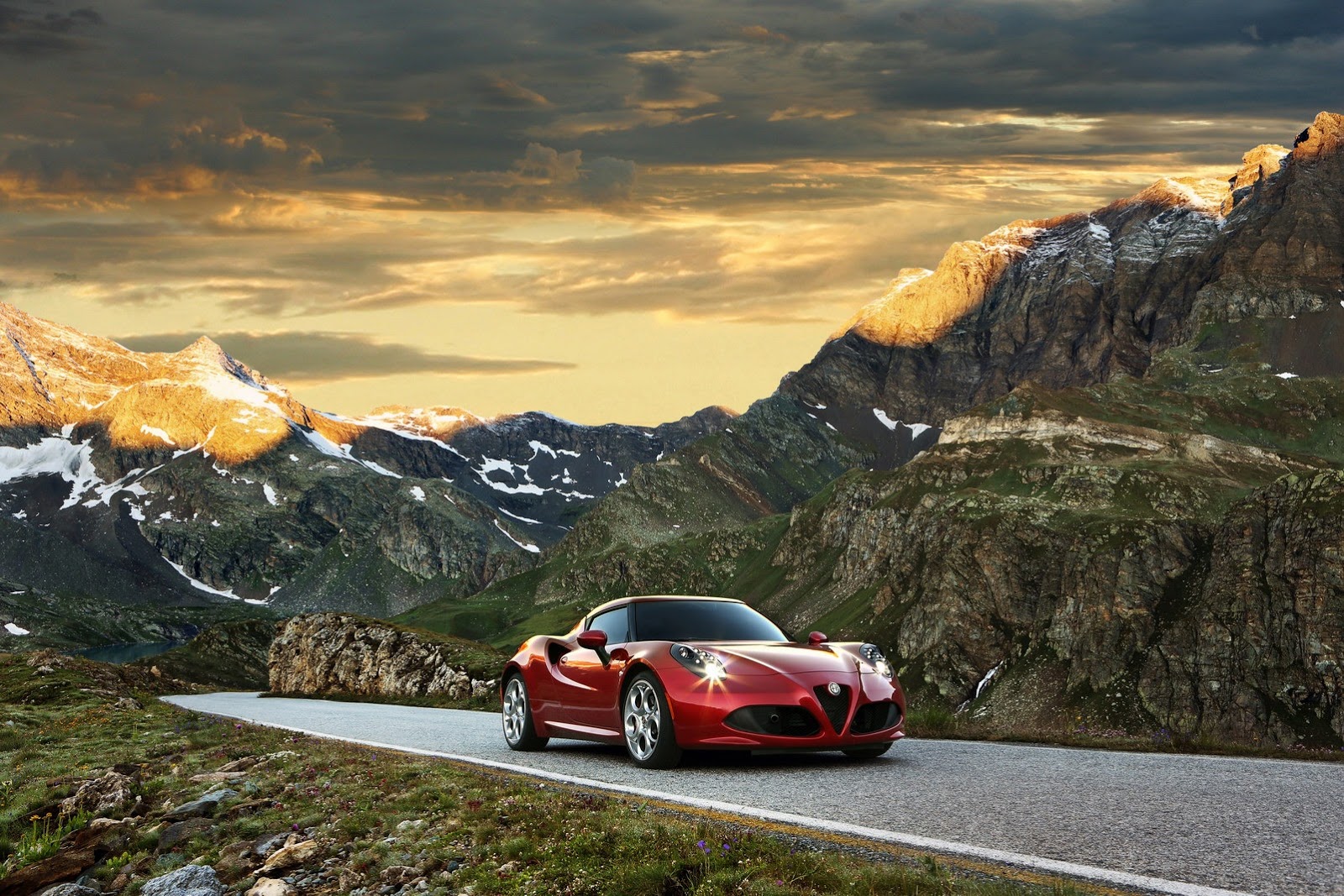 Alfa-Romeo-4C_Carscoops1%25255B2%25255D.