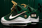 Nike Air Max LeBron VII (7) SVSM Home Player Exclusive Gallery nike air max lebron 7 pe svsm away 1 01 Nike Air Max LeBron VII (7) SVSM Home Player Exclusive Gallery