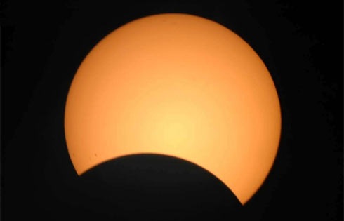 [eclipse%2520parcial-do%2520sol%255B2%255D.jpg]