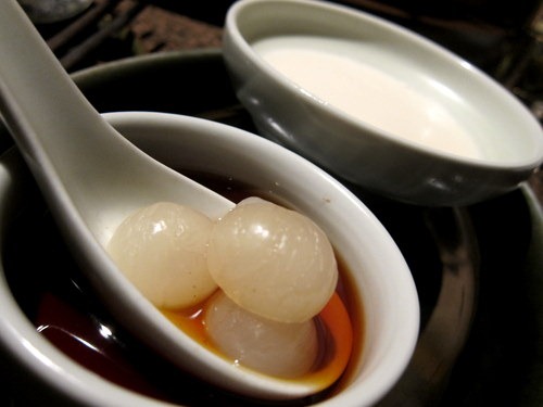 Soya Bean Pudding with Longan and Honey Soya Bean Pudding with Longan and Honey