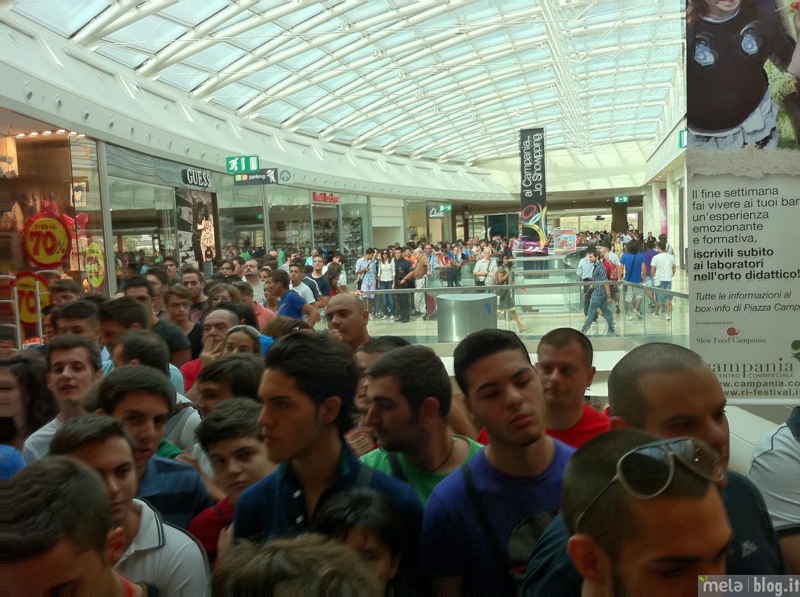Big applestorecampaniainaugurazione 05