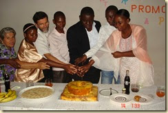 Não podia faltar o bolo convidado