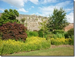 9 castle gardens hertford