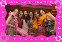 Fotos do evento Bat Mitzvah Eliezer Max - 20.11.11. Foto numero 96 da Social Click Fotografia Digital, do Rio de Janeiro, RJ, que faz fotos divertidas, fotos malucas, fotos com fantasias, fotos na hora, fotografia maluca, fotografia divertida com molduras personalizadas. fotos divertidas malucas foto maluca animadas animado rj rio de janeiro divertida fantasia animada para baile debutantes sites eventos noivas aniversarios 15 anos