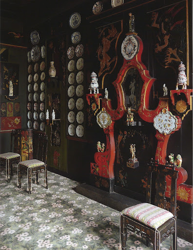 This Chinese Salon was originally installed in the house of Victor Hugo's mistress on the island of Guernsey. ( This Chinese Salon was originally installed in the house of Victor Hugo's mistress on the island of Guernsey. (