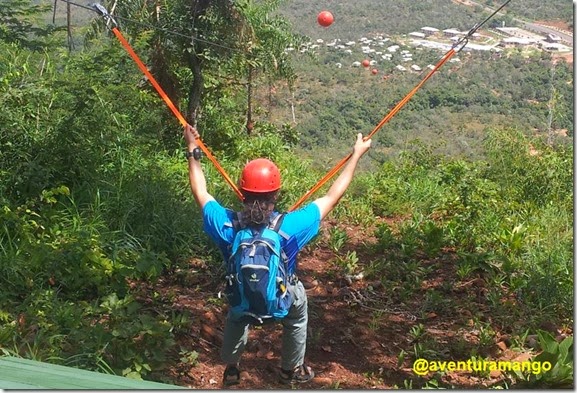 Começando o Vôo - Tirolesa 1400 metros - Pedra Caída