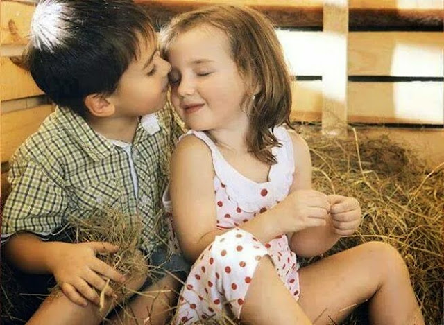 Beautiful_cute_children_Couple_Romantic_Images