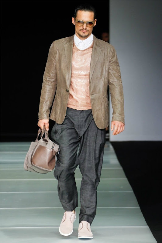 Milan Fashion Week Primavera 2012 - Giorgio Armani (33)