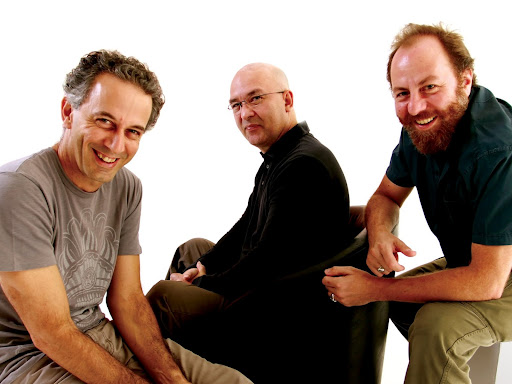 As 3 frases mais criativas vão ganhar 3 ingressos pro show dos Paralamas