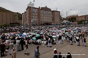 Friday prayer on 60 Meter Rd, Sana'a, Yemen جمعة الوفاء لأبين  في شارع الستين بصنعاء